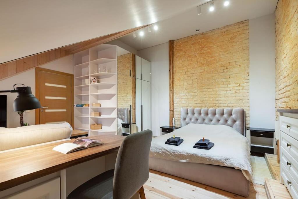 Luxury Apartment In Gedimino Av. Vilnius Bagian luar foto
